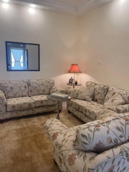 Exquisite And Cozy 2 Bedroom 2 Bath * Amman